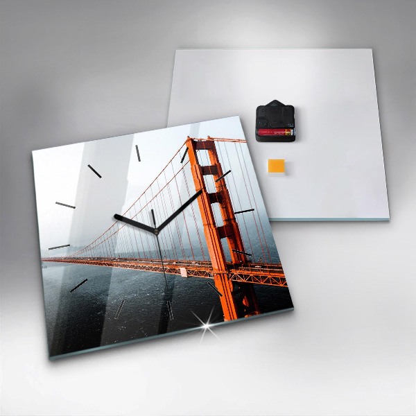 Štvorcové hodiny Golden Gate Bridge
