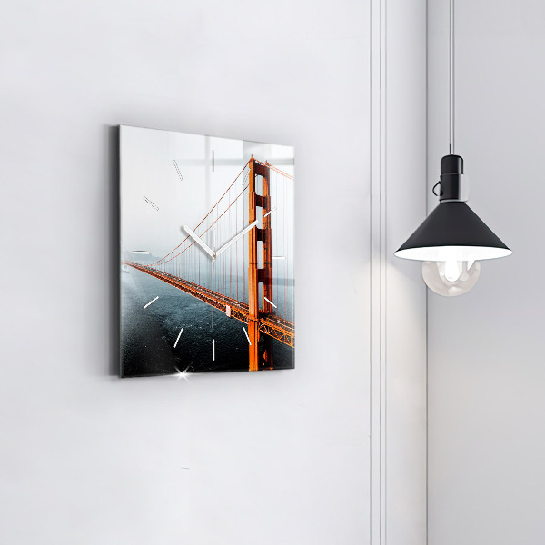 Štvorcové hodiny Golden Gate Bridge