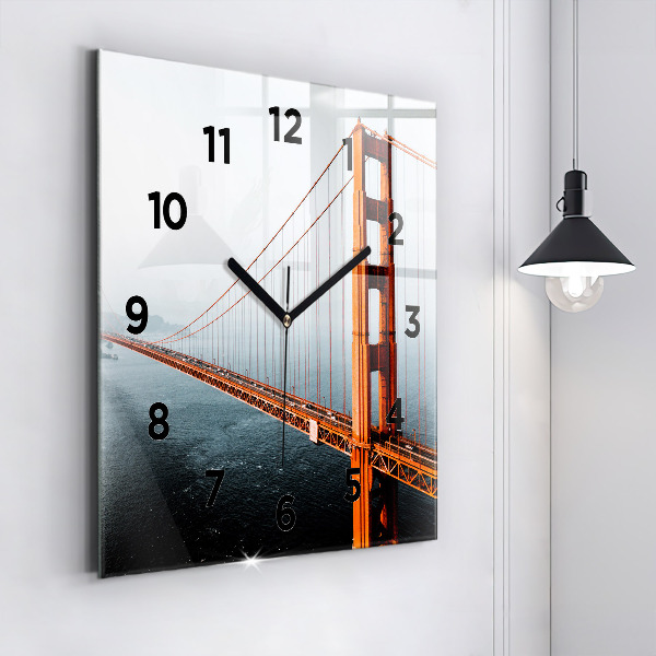 Štvorcové hodiny Golden Gate Bridge