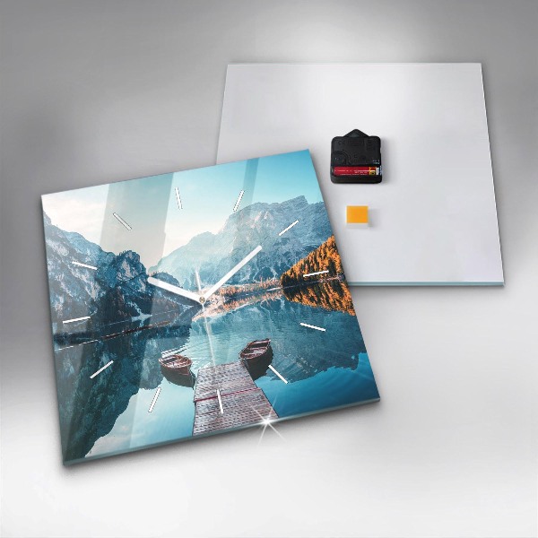 Štvorcové hodiny Lode na jazere