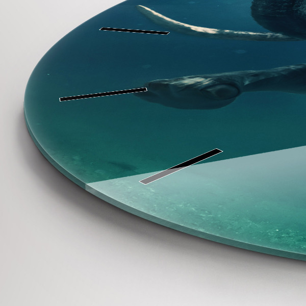 Okrúhle hodiny Slon plávajúci v oceáne