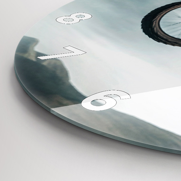 Okrúhle hodiny Adrenalín v motoristickom štýle