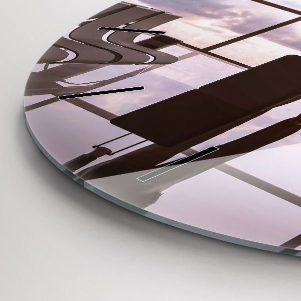 Okrúhle hodiny Muž na letisku