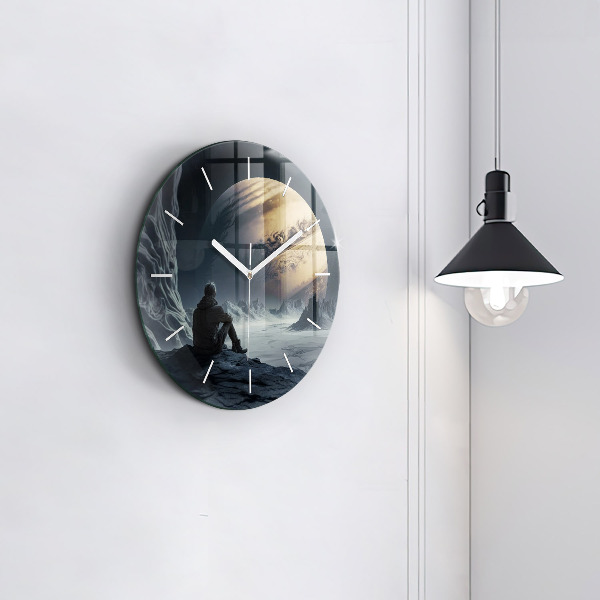 Okrúhle hodiny Muž na pozadí mesiaca