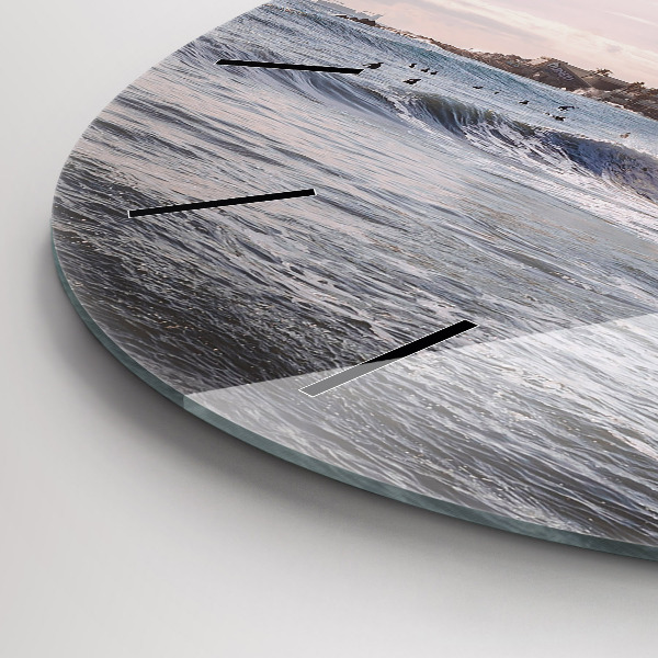 Okrúhle hodiny Barcelonský surfer