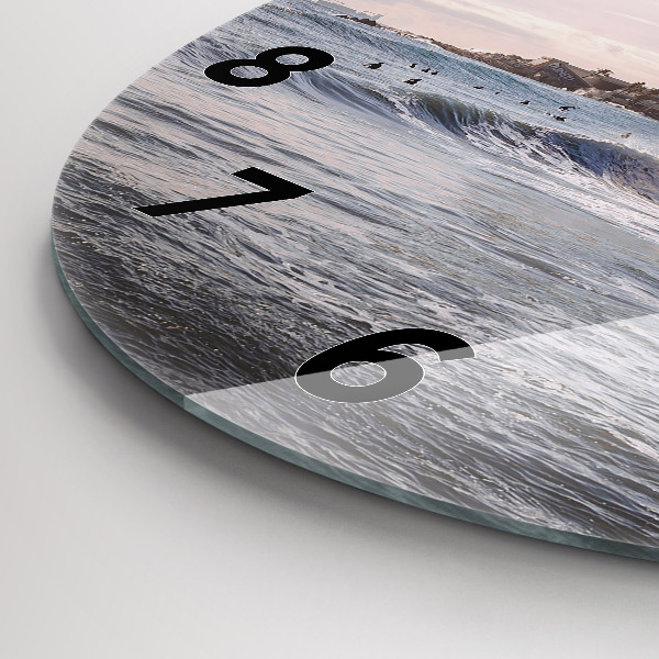Okrúhle hodiny Barcelonský surfer