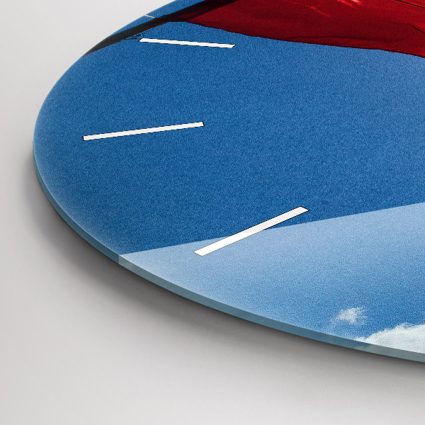 Okrúhle hodiny Poľská vlajka proti oblohe