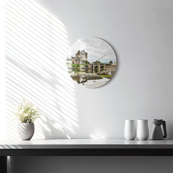 Okrúhle hodiny Hrad Eilean Donan v Škótsku