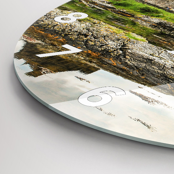 Okrúhle hodiny Hrad Eilean Donan v Škótsku