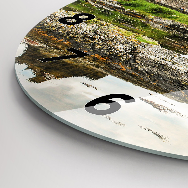 Okrúhle hodiny Hrad Eilean Donan v Škótsku