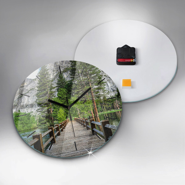 Okrúhle hodiny Yosemitský drevený most