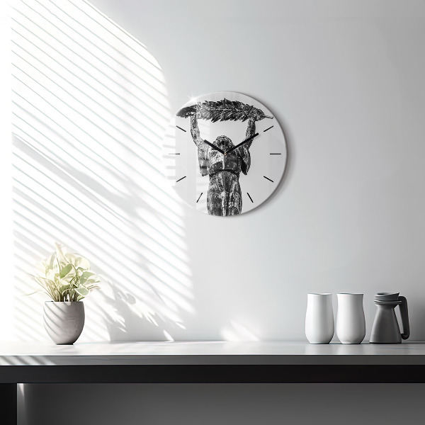 Okrúhle hodiny Socha slobody v Budapešti