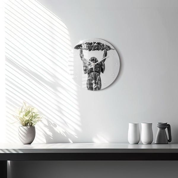 Okrúhle hodiny Socha slobody v Budapešti