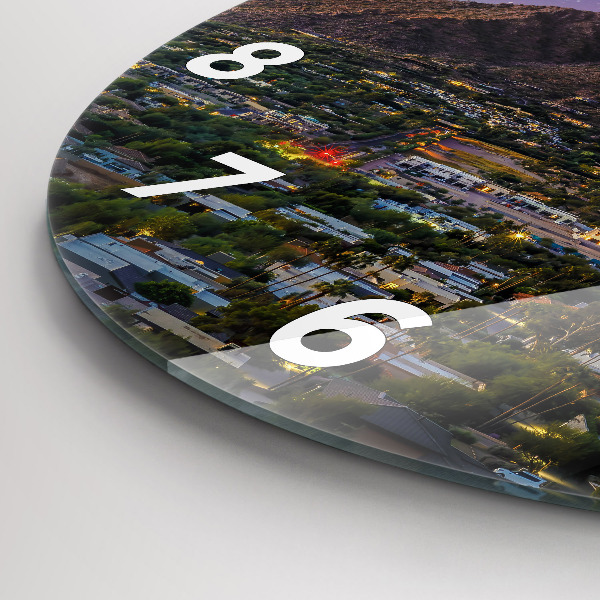 Okrúhle hodiny Horská krajina