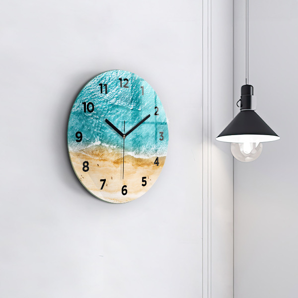 Okrúhle hodiny Ľudia na morskej pláži