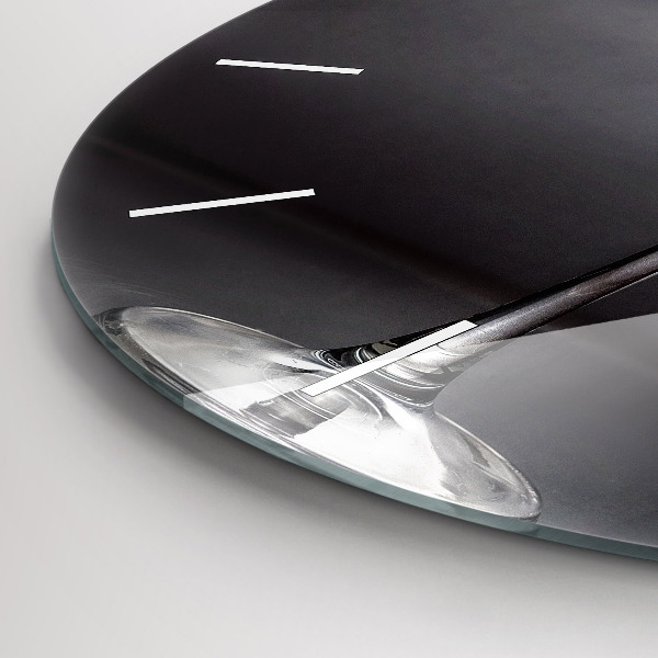 Okrúhle hodiny Pohár vína