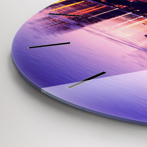 Okrúhle hodiny Večerná panoráma mesta